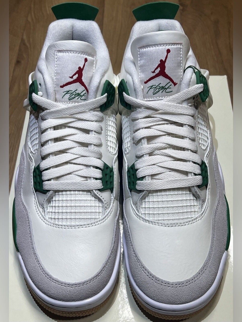 🎶 New - Air Jordan 4 Retro SP x Nike SB Pine Green - Picture 3 of 6